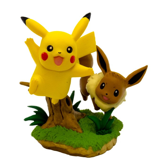 Pokemon - Pikachu & Eevee Poke Ball Collection Figure